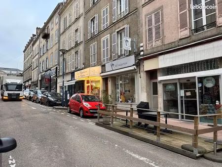 local commercial 47 m²