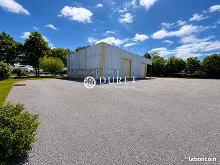 local 453 m² les achards