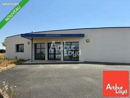 local d'activite 574 m² fontenay-le-comte