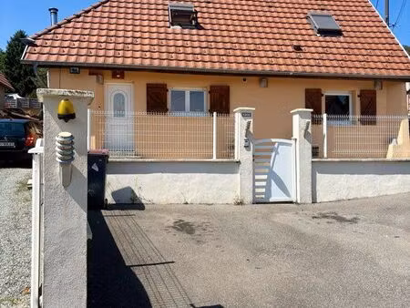 maison familiale avec jardin – 220 000