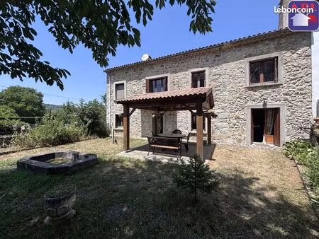maison 8 pièces 146 m²