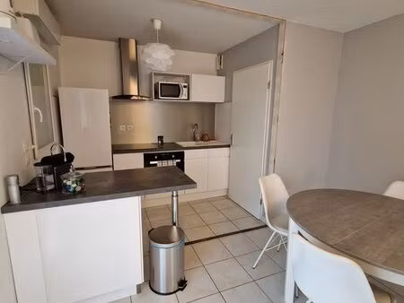 appartement meublé 2 pièces avec petit jardin à louer