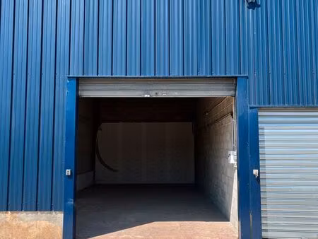entrepôt de stockage - zone de cantone