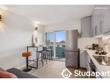 chambre 1 pièce 12 m²