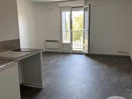 studio 1 pièce 25 m²