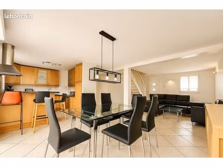 maison 6 pièces 106 m²