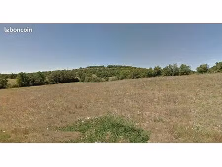 terrain à bâtir de 710 m² à montrozier