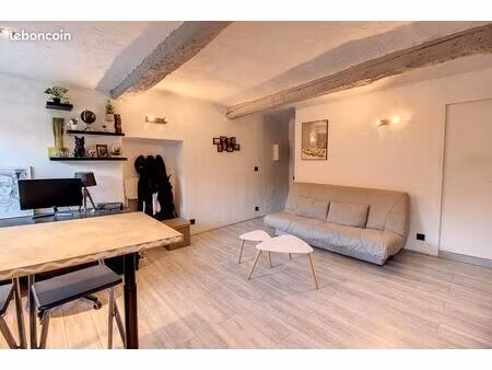 appartement à louer à trans en provence centre ville