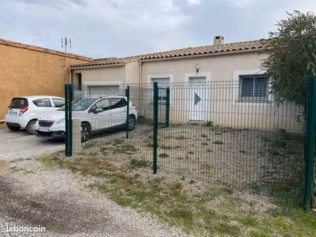 villa de plain-pied à 400 m du centre-ville