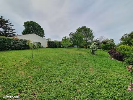 1000m2 terrain constructible non viabilisé moulines
