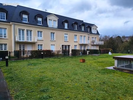 t2 meublé de 33 m² residance sécurisé récente