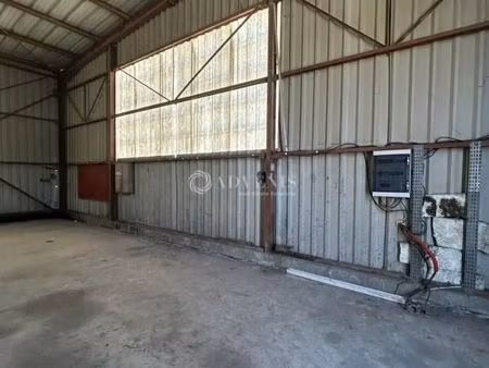 local logistique 50 m²