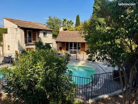 location longue durée au cap brun maison 4 chambres non meublée avec piscine  disponible i