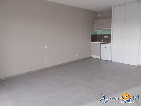 studio 1 pièce 32 m²