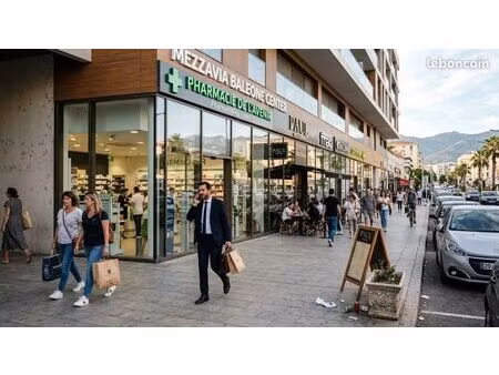 commerce divers 155 m²