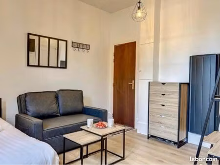 à vendre – studio 18 m² entièrement rénové à honfleur – vente de particulier à particulier