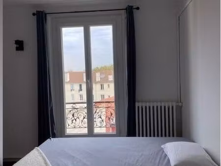 f3 en face du square pierre de geyter