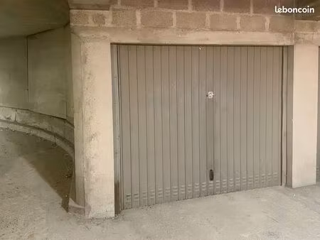 box à vendre 13 m2 - secteur porte de saint-cloud