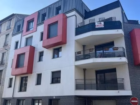 studio 1 pièce 27 m²