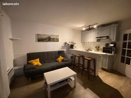 location studio 27 m2 parking cave terrasse