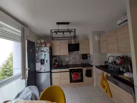 appartement t2 45m2 avec balcon et parking fermé