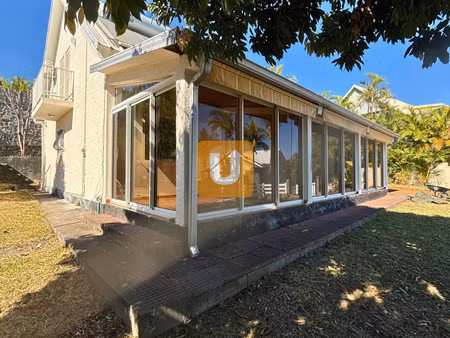belle maison f6 dans un lotissement calme et proche des comm