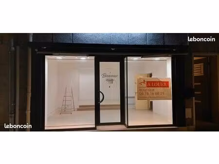 local commercial plein centre de thury harcourt