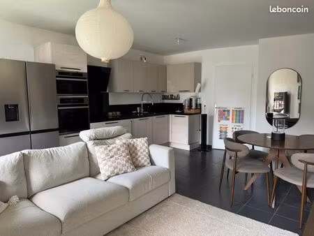 appartement 4 pièces – 69 5 m² – balcon – parking – résidence récente – choisy-le-roi