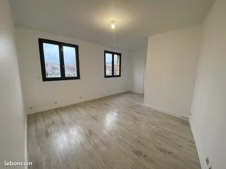 t3 de 50 m² à clamart - rue de verdun