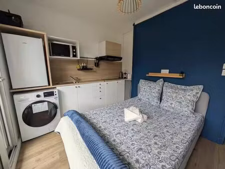 studio meublé de 15 m² – ifs – campus / lycée / tram/ bus – parking privé et balcon