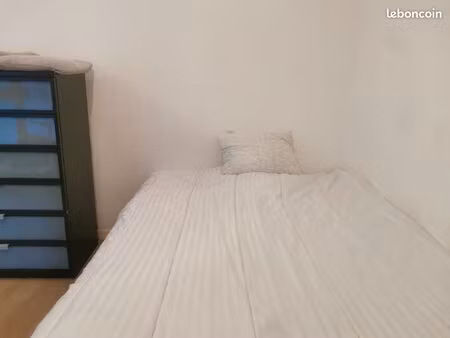 studio 22 m2 .ivry. meublé et équipé