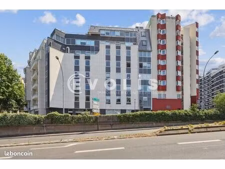 bureaux 726 m²