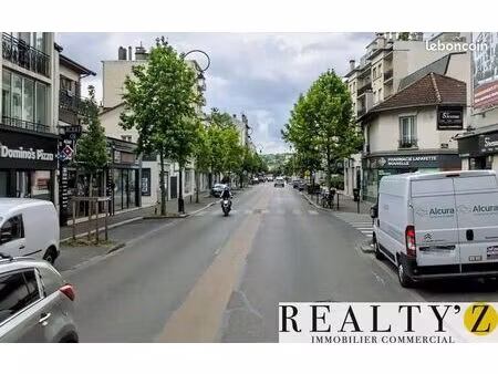 local commercial 86 m²