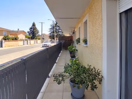 grand appartement t2 de 53.5 m2 climatisé avec terrasse