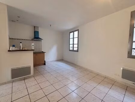 appartement à louer à puy-l'evêque.