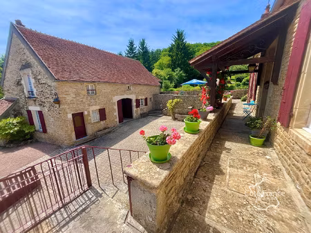 propriété restaurée en pierre de 3 chambres avec une grande