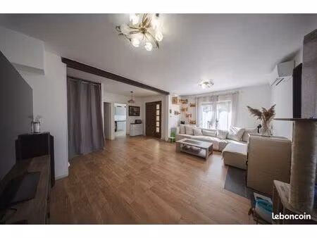 maison 6 pièces 130 m²