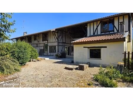 maison 5 pièces 196 m²