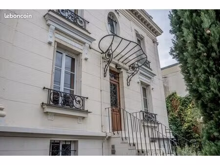 maison de caractère avec jardin à proximité de paris  du rer a  de la voie lamarque  des c