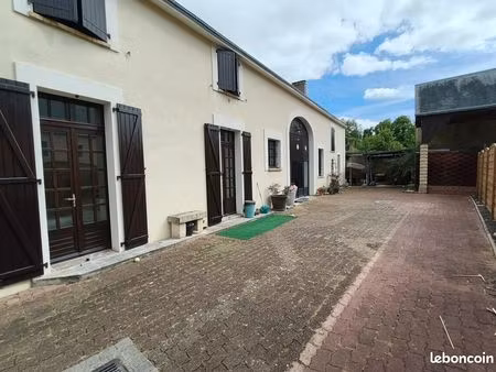 maison 10 pièces 229 m²