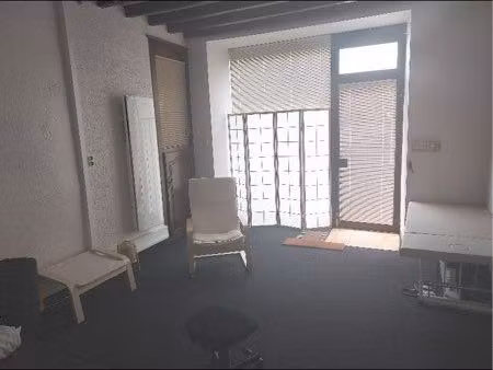 studio meublé de 28 m2 plein centre ville de la clayette