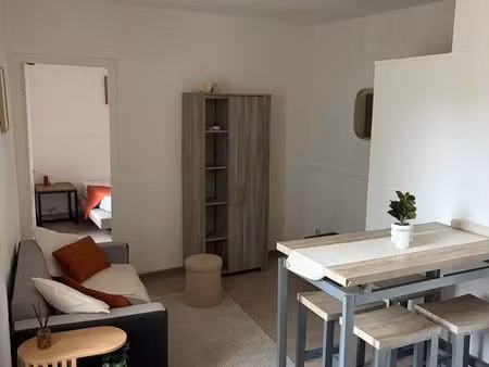 t2 meublé de 25m2 – centre de sainte-tulle