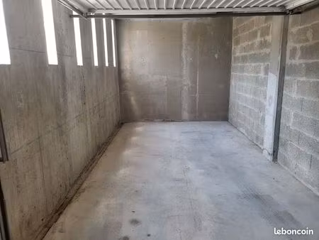 loue box garage fermé