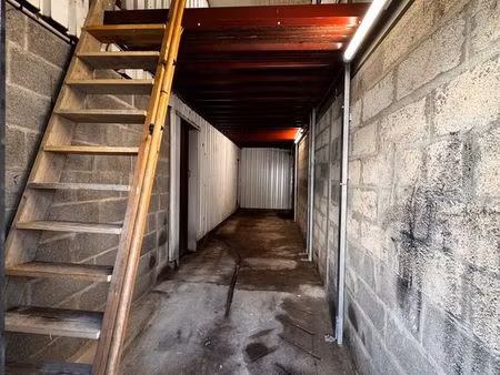 local 31 8 m² avec mezzanine — site clos et sécurisé — montmagny (95)