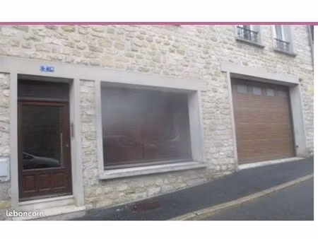 local commercial / professionnel de 115 m² à pontoise – libre de suite