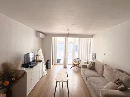 grand t2 lumineux avec terrasse 35m2  véranda et climatisation - agen