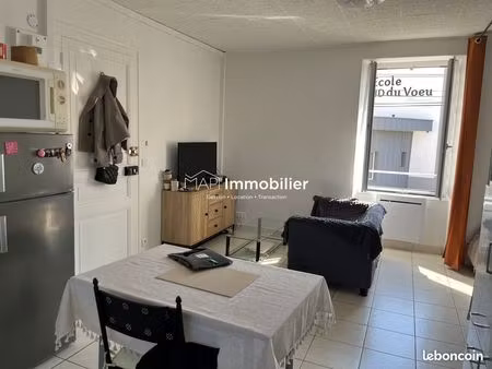 studio 1 pièce 26 m²