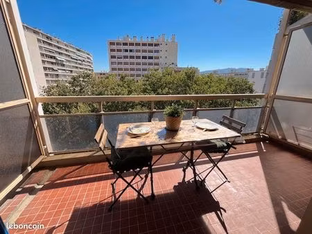 t1 meuble - belle terrasse + cave - proche castellane