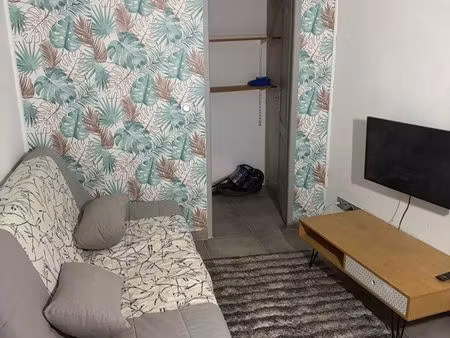 particulier loue appartement 2 chambres en rdc