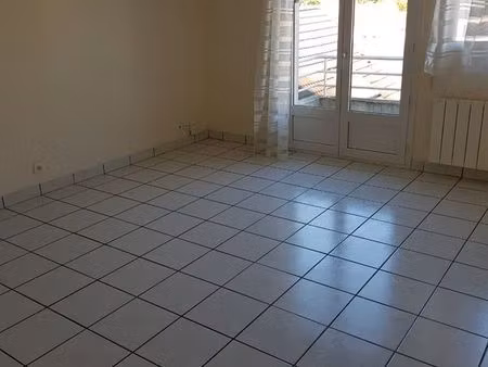 f3 village balcon parking ascenseur